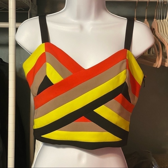 Milly cropped top - Picture 3 of 6